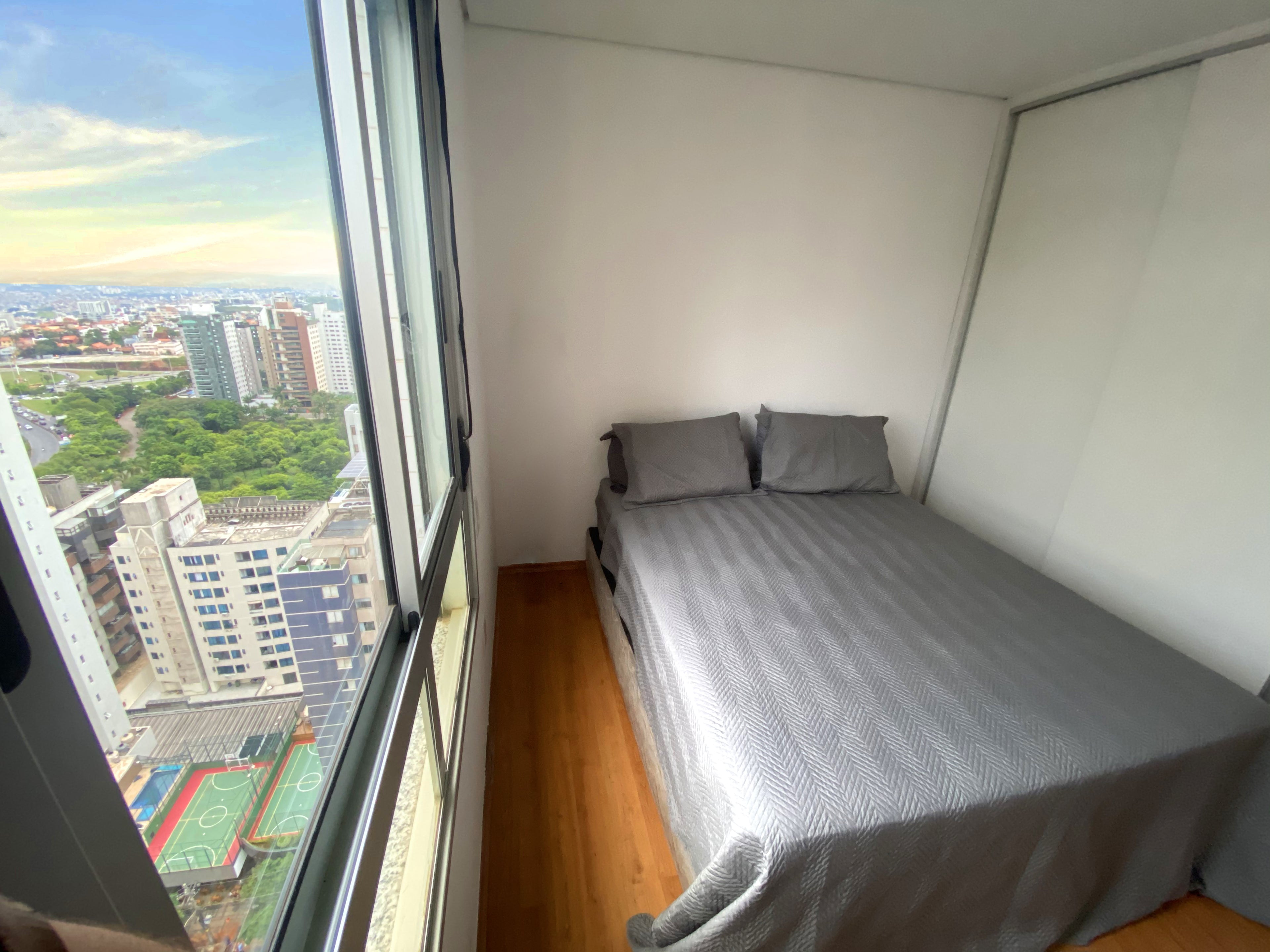 Spectacular Penthouse in Belvedere with Jacuzzi