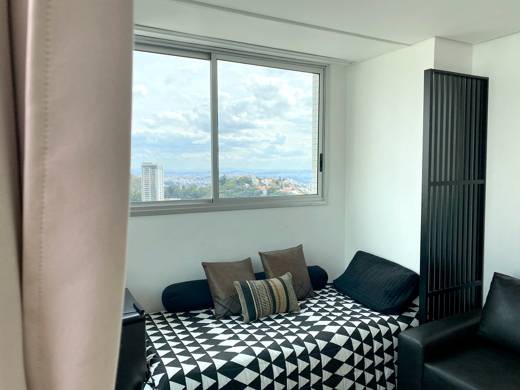 Spectacular Penthouse in Belvedere with Jacuzzi