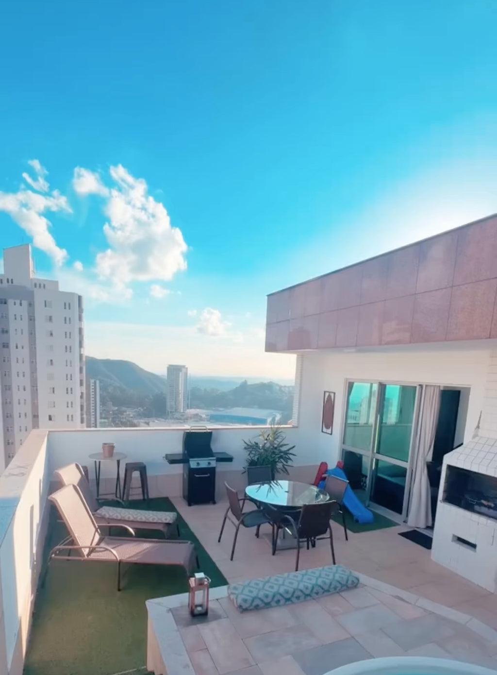 Spectacular Penthouse in Belvedere with Jacuzzi