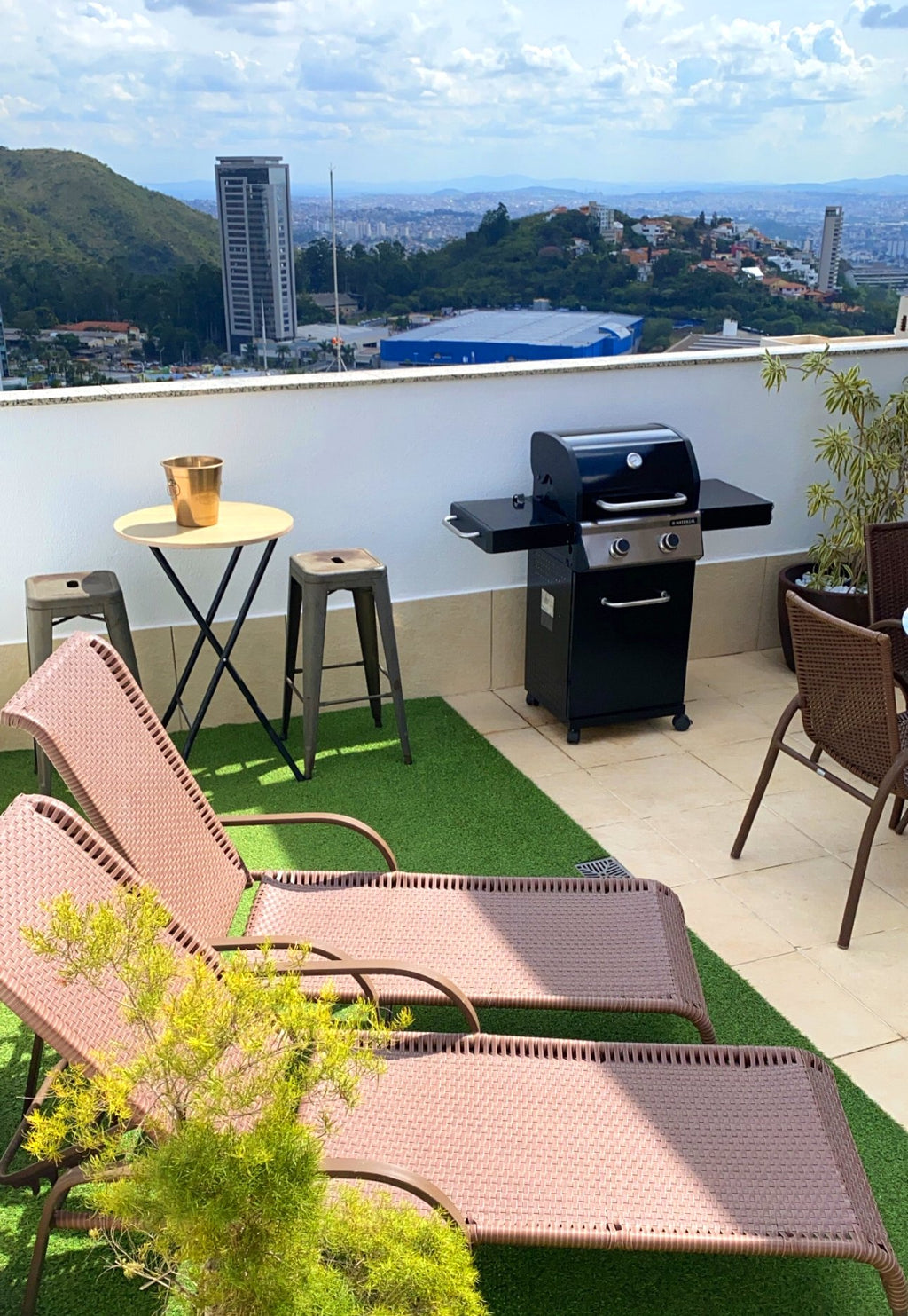 Spectacular Penthouse in Belvedere with Jacuzzi